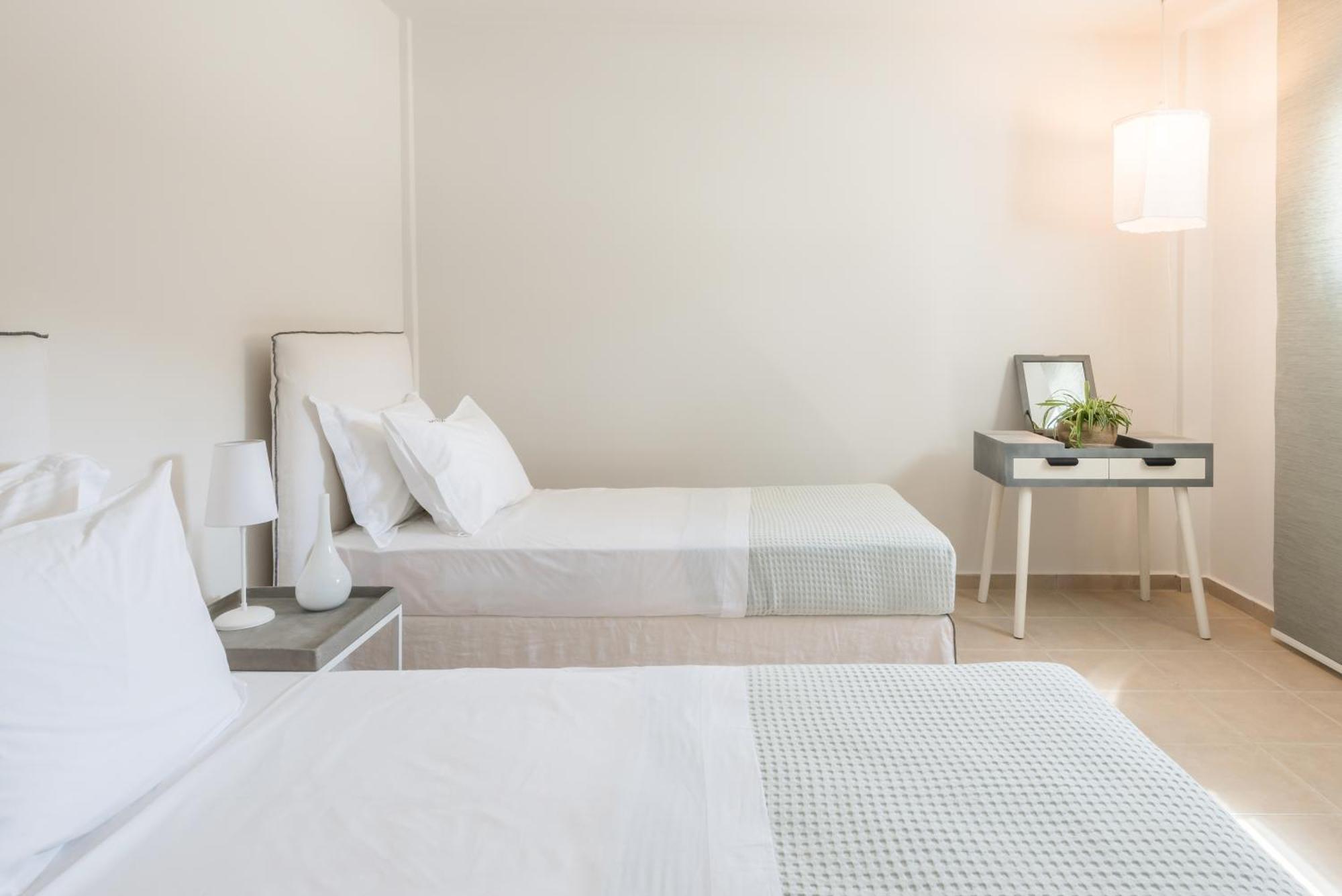 Eneos Kythnos Beach Villas-Elegant And Comfort Villas Rum bild